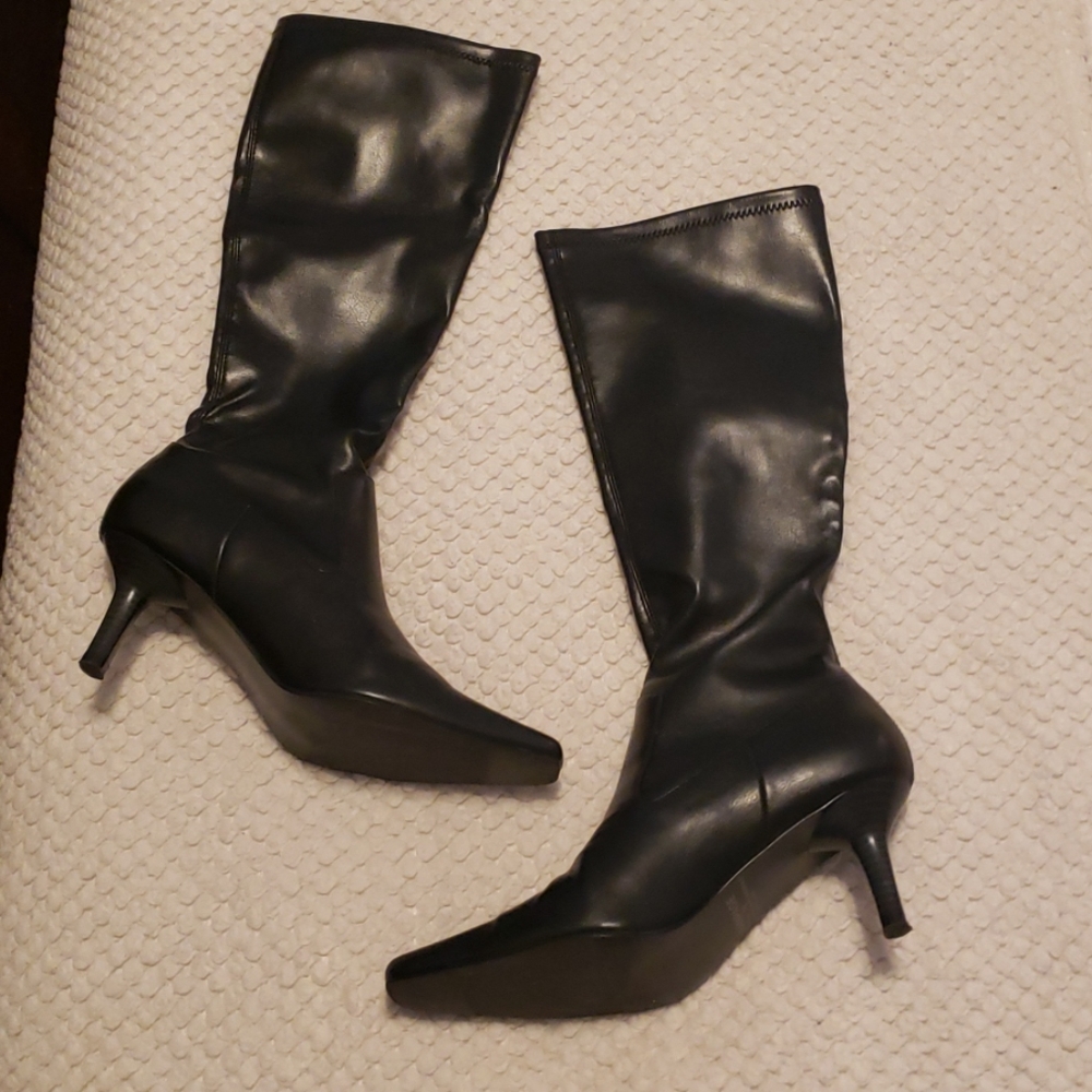 ⚡LAST CHANCE! ⚡Women's black heeled boots
